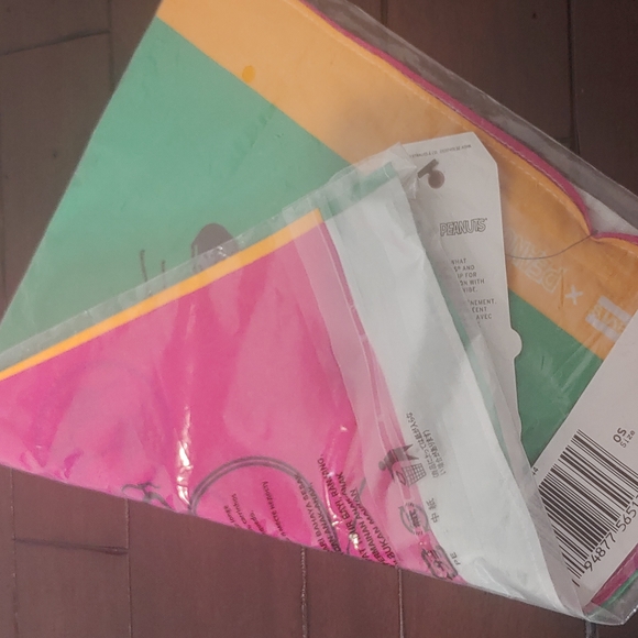 Levi × Peanuts collaboration Tee w/ Levi × Peanuts Bandana...Fire! Size M - NEW! - Picture 13 of 14